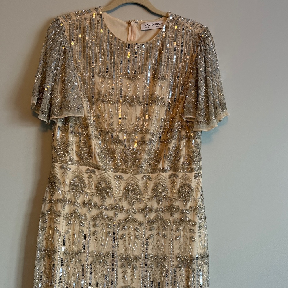New Mac Duggal Beige & Silver embellished flutter sleeve high neck dress size 10 - Picture 11 of 11